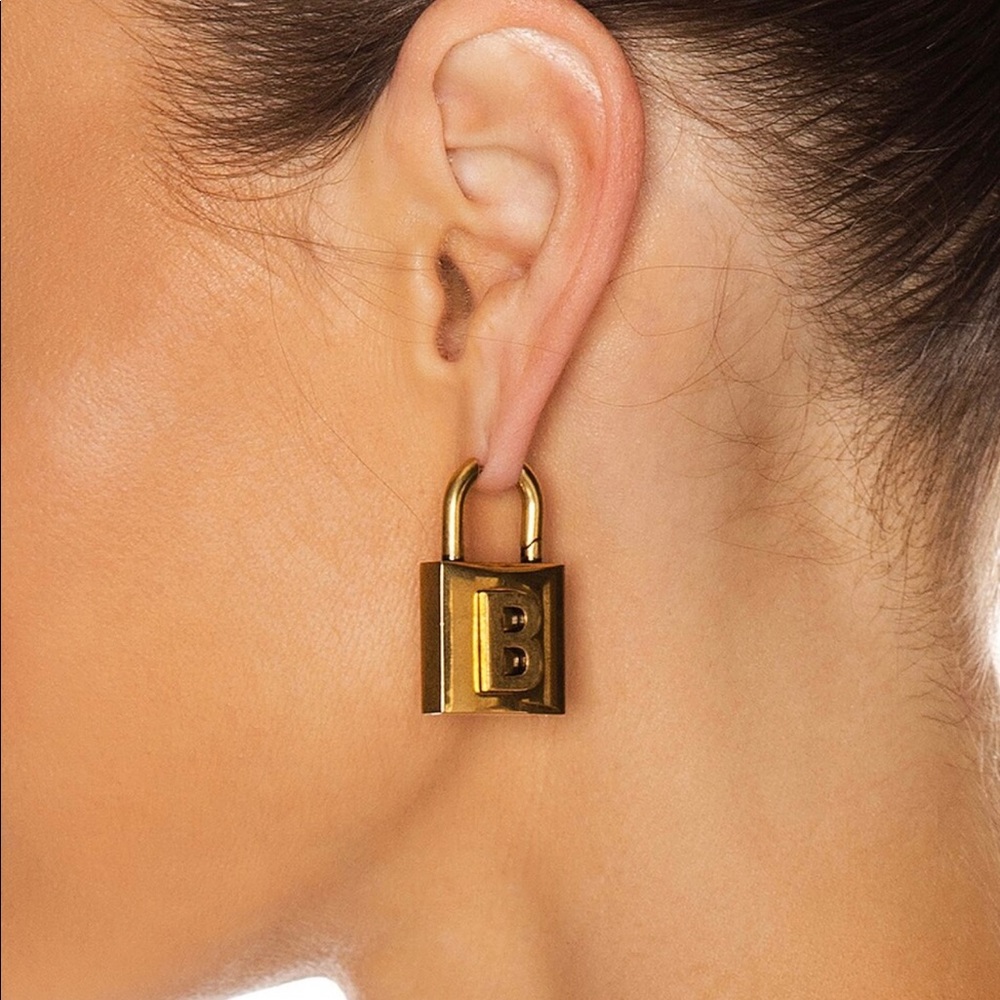 BALENCIAGA LOCK EARRINGS IN METALLIC GOLD 😃💗💗💗